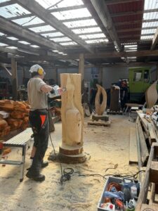 Kurs: Künstlerisches Kettensägen